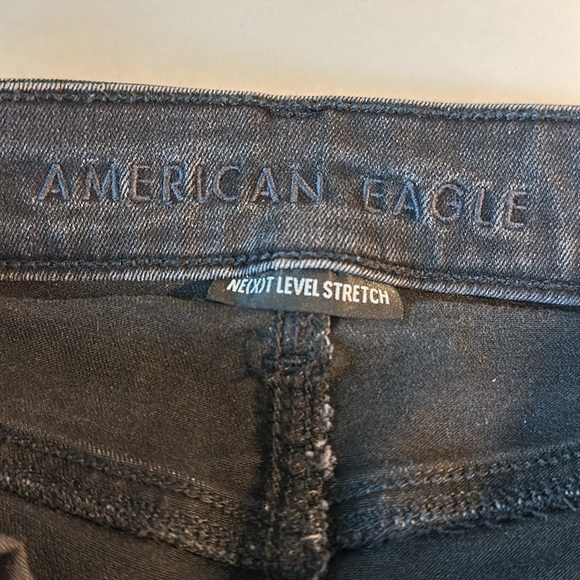 AE High Rise Shorts - Picture 3 of 5